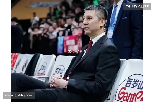 中国男篮主帅郭士强考察球员现身祖昌体育馆全力布局备战新赛季 中国男篮主帅郭士强考察球员现身祖昌体育馆全力布局备战新赛季